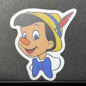 PINOCCHIO FACE PROFILE PHOTO